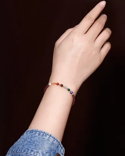 Vista 4 de Jewever Pulseras de 7 chakras para mujer, piedra real, cuerda de la suerte, pulsera de cuentas de cristal, cristales y piedras curativas, joyería