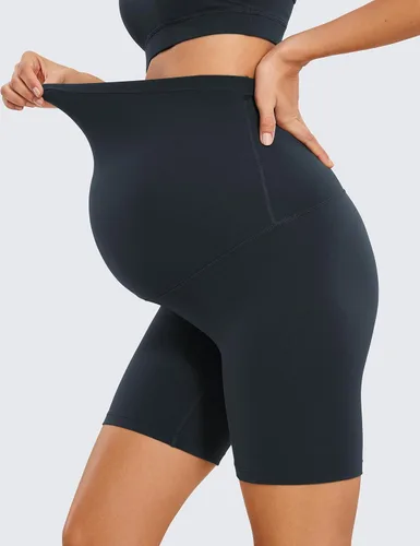 Vista 4 de CRZ YOGA Butterluxe - Pantalones cortos de yoga de maternidad sobre el vientre de 6 pulgadas, pantalones cortos de ciclismo atléticos
