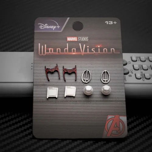 Vista 5 de Marvel Studios - Juego de aretes de acero inoxidable con base de metal para mujer, con licencia oficial de WandaVision, se vende en 4 pares