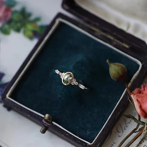 Vista 6 de Anillo de Cobre Chapado en Oro con Circonita Cúbica Ovalada Vintage, Anillo Llamativo, Accesorio Personalizado Ideal para Uso Diario Casual