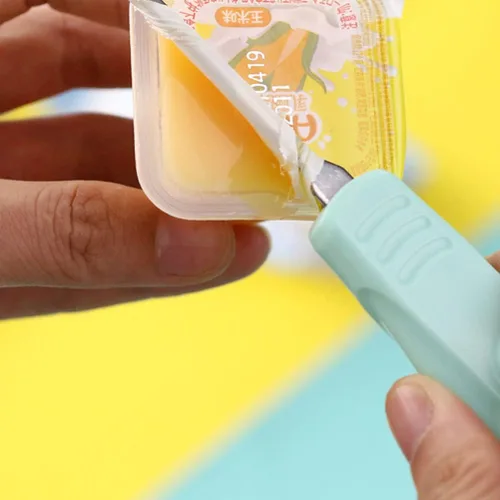 Vista 7 de Hemoton Herramienta de tapas magnéticas, levantadores de tapa de yogur, abridor de botellas de cocina, diseño de ahorro de espacio