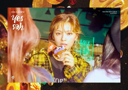 Vista 6 de A-BLACK / B-WHITE / C-RED 3 Ver Set Mini Album