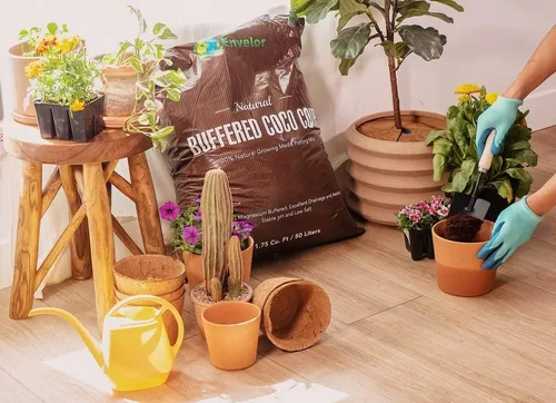 Vista 4 de Mezcla de tierra para macetas en bolsa de 50 litros Envelor, tierra para plantas de interior y exterior, 1.75 pies cúbicos, mezcla para macetas
