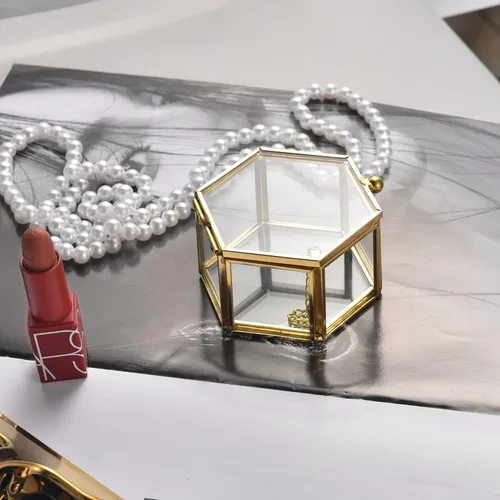 Vista 7 de Feyarl Pequeña caja de joyería de cristal dorado para joyería de joyería de joyería de cristal adornado, caja organizadora de recuerdos, caja