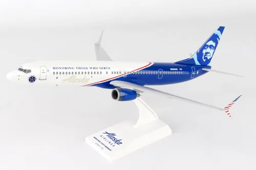 Vista 2 de Daron SkyMarks Alaska 737-900 Veteranos Avión 1/130 (SKR917)
