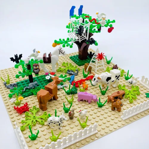 Vista 4 de SAIBURAZ Juego de 39 figuras de animales amigos, bloques de construcción, juguete de animales de granja/zoológico, regalo para niños y niñas de 6+