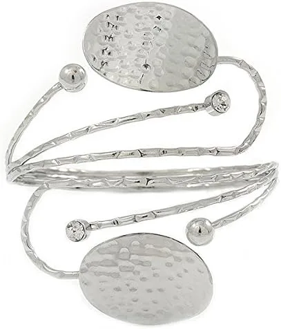 Vista 5 de Brazalete con hoja ovalada martillada chapada en plata, ajustable, Cristal, Sin gemas.
