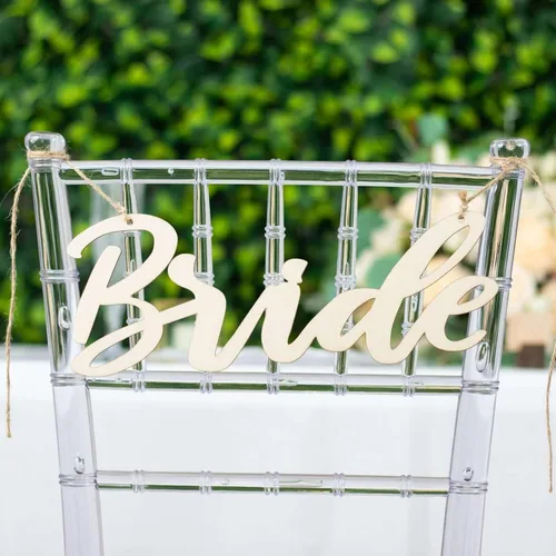 Vista 8 de Efavormart - Juego de 2 letreros de madera natural para silla de novia y novio, caligrafía de 12 x 5 pulgadas, accesorios para fotos de boda