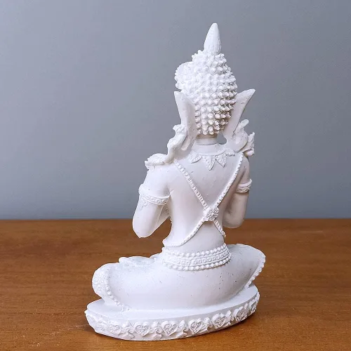 Vista 4 de Estatua armoniosa de meditación de yoga de Buda blanca, escultura coleccionable de piedra arenisca artesanal, decoración de escultura de Feng Shui