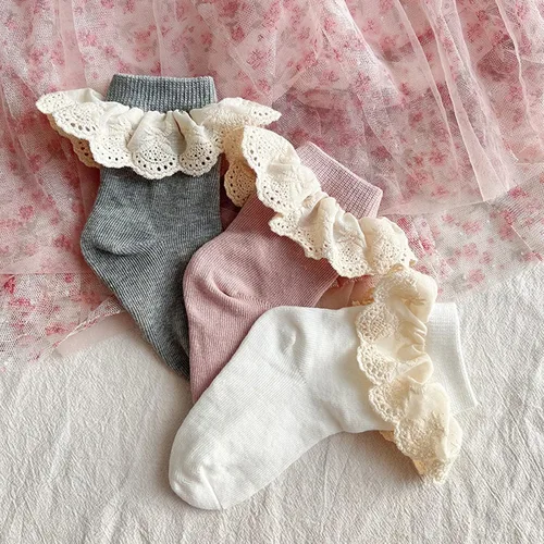 Vista 4 de Taous Assam Calcetines de encaje con volantes para bebés y niñas, calcetines de vestir de princesa con volantes