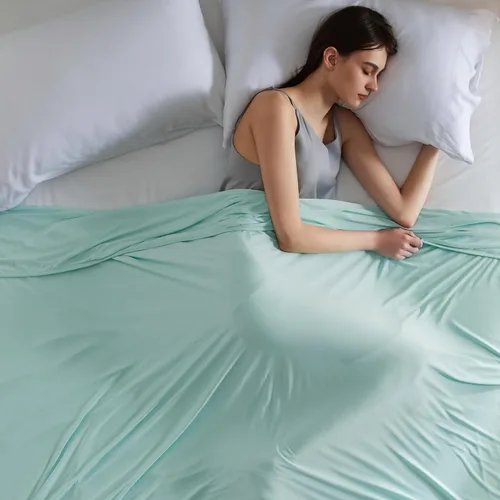 Vista 10 de Bedsure - Manta refrescante para personas que tienen calor al dormir, para habitación de niñas y niños, cobija fresca, ropa de cama ligera