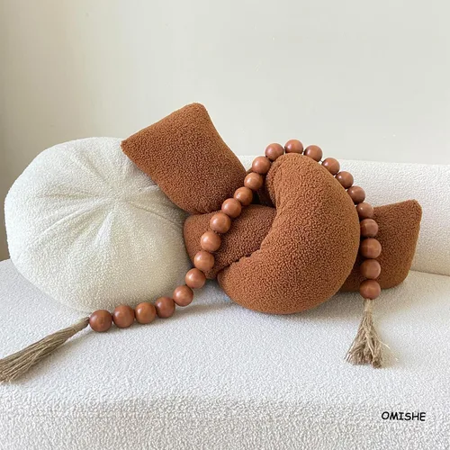 Vista 166 de OMISHE Guirnalda de cuentas de madera extra grande con cuentas de madera y borlas de 1.6 pulgadas de diámetro, cuentas decorativas rústicas de 41