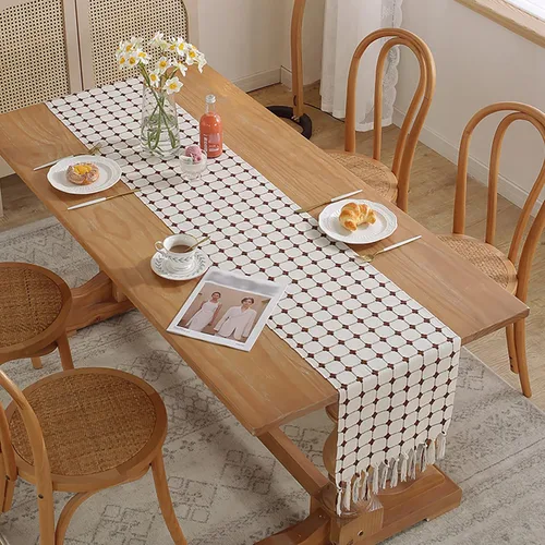 Vista 7 de Hsvanyr Centros de mesa rústicos con borlas rectangulares bordadas para cocina, 13 x 63 pulgadas, mantel blanco con cuadros de búfalo marrón café