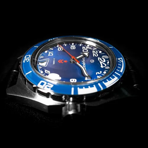 Vista 4 de Vostok Komandirskie 650547 GMT Reloj mecánico automático de buceo automático