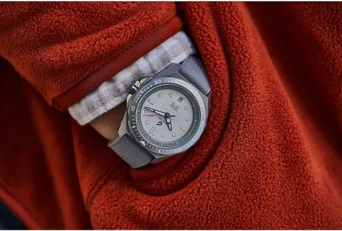 Vista 4 de BOLDR Reloj Odyssey Freediver White Frost, Escarcha Blanca, Moderno