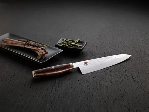 Vista 2 de MIYABI 6000MCT Gyutoh 6" Acero