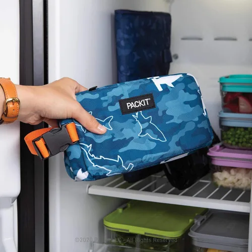 Vista 4 de PackIt Caja de Aperitivos Congelable, Camuflaje Tiburón, Construida con Tecnología ECOFREEZE, Plegable, Reutilizable, Cierre con Cremallera y Asa
