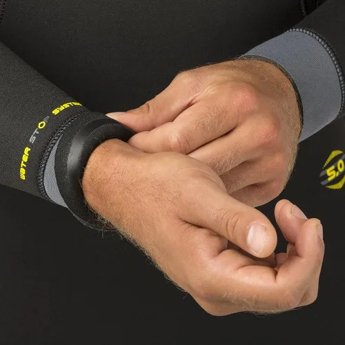Vista 3 de Cressi Traje de neopreno completo para hombre con cremallera trasera para buceo y actividades acuáticas - Rápido 0.197 in: diseñado en Italia