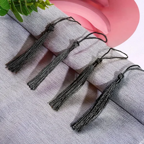 Vista 2 de 100 borlas para manualidades, llavero de graduación, marcas de libro con mini borlas para fabricación de joyas y celebraciones de graduación (negro)