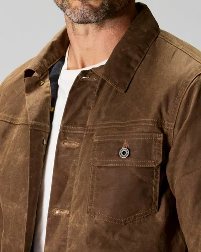 Vista 5 de Huckberry Flint and Tinder Chaqueta de Camionero Encerada con Forro de Franela para Hombre, Chaqueta para Hombre Resistente al Agua y a la Intemperie