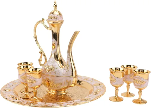 Vista 6 de PRETYZOOM Juego de decantador de vino pequeño decorativo con bandeja, tazas de vino de metal dorado y maceta para regalos de boda y decoración