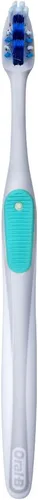 Vista 5 de Oral-B Cepillo de dientes Cross-Action, cerdas de cabeza compacta PRO, suave, paquete de 3