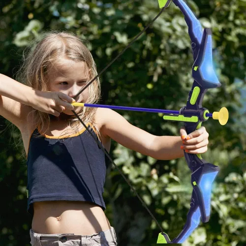 Vista 2 de Paquete de 2 conjuntos de arco y flecha para niños, conjunto de tiro con arco con luces con 14 flechas de ventosa, objetivos de tiro con arco