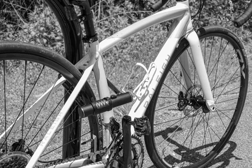 Vista 6 de Kryptonite Paquete de candado para bicicleta: bloqueo en U, cable de seguridad y bloqueo combinado