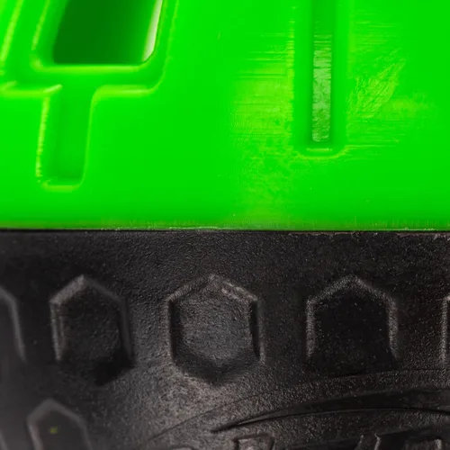 Vista 4 de Nerf Pelotas de béisbol ultra curvas: tira deslizantes, pelotas rápidas y curvas con facilidad, 3 pelotas de béisbol incluidas
