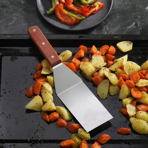 Vista 4 de New Star Foodservice 36275 Espátula/volteadera de parrilla con mango de madera, 31,8 cm