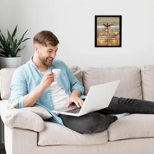 Vista 2 de AMERICAN LUXURY GIFTS Impresión artística de pared con citas motivacionales de 8 x 10 pulgadas, imagen inspiradora de pájaros y lagos, ideal