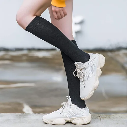 Vista 5 de Leotruny 3 pares de calcetines de algodón opacos hasta la rodilla para mujer