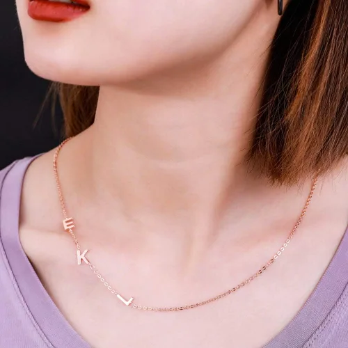 Vista 6 de AILIN Collar personalizado con inicial lateral de plata de ley 925, alfabeto personalizado 26 A-Z, colgante de letras de la A a la Z, regalos