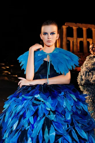 Vista 2 de Chal de plumas para mujer, collar de plumas de cisne, capa de cuervo de Halloween, accesorios de disfraz de bruja maléfica