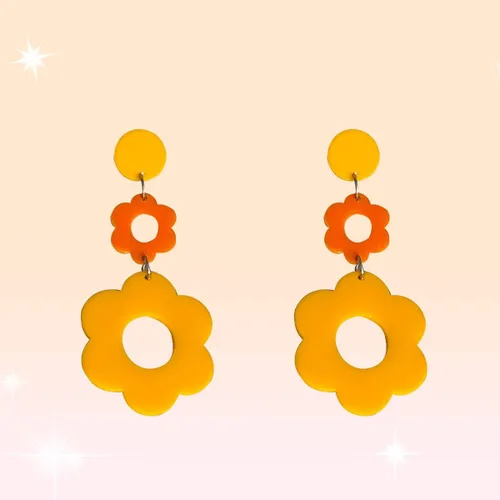Vista 2 de Aretes colgantes de pétalos de margaritas de acrílico grandes de 60 y 70, diseño floral de resina para mujer, joyería de vacaciones de verano Y2K