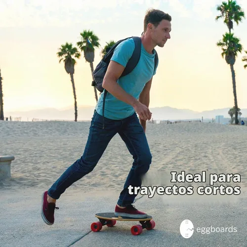 Vista 3 de Eggboards Mini Longboard The Original. Patinetas de bambú portátiles para adultos. Fácil de transportar, suave de montar. Para principiantes