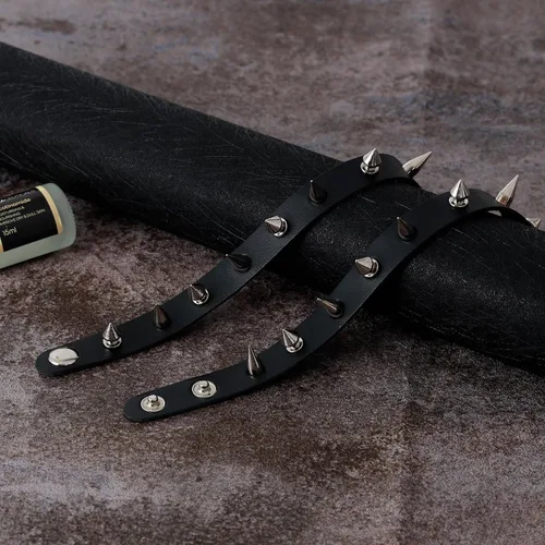 Vista 5 de Manfnee Pulsera de cuero punk, pulsera trenzada con remaches para hombres y mujeres, ajustable