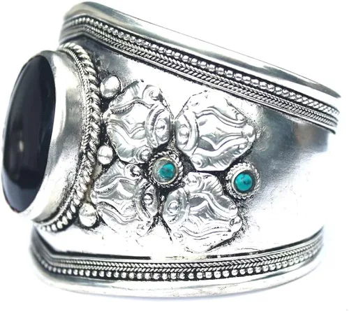 Vista 3 de Pulsera ajustable de acero inoxidable chapado en argencio de ónix negro Joyería bohemia de Nepal, Piedra, Ónix