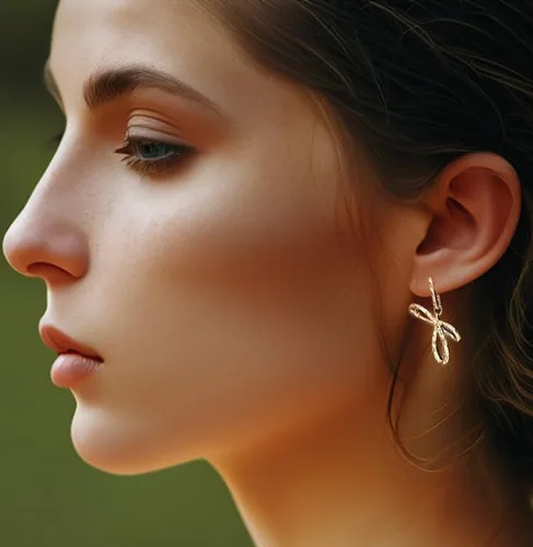Vista 4 de Aretes de aro pequeños y ligeros con lazo de oro de 14 quilates para mujeres y niñas