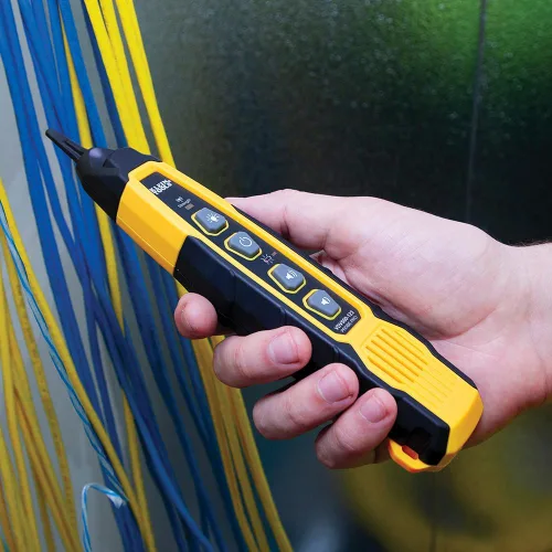Vista 3 de Klein Tools VDV500-123 Sonda de trazado de cables con luz de trabajo LED para cables Ethernet, Internet, teléfono, altavoces, coaxial, video y datos