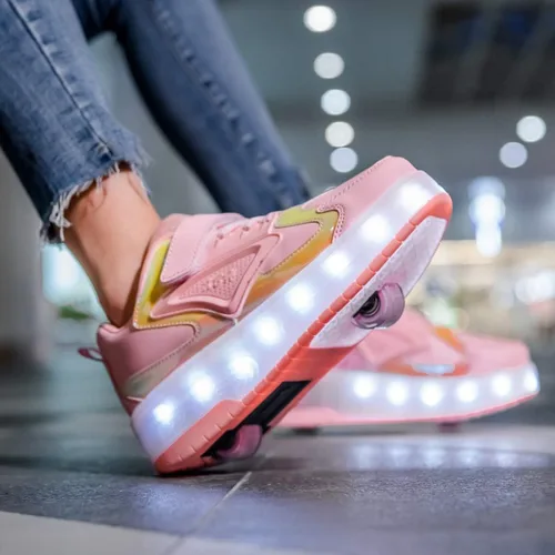 Vista 3 de HHSTS Zapatos para niños con ruedas, zapatos de color de luz LED, patines brillantes, zapatos de patinaje, regalos simples para niños y niñas