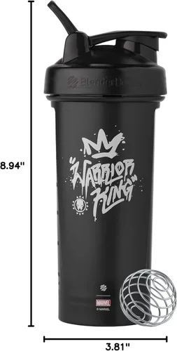 Vista 2 de BlenderBottle Marvel Classic V2 Botella mezcladora perfecta para batidos de proteínas y preentrenamiento, 28 onzas, Rey Guerrero