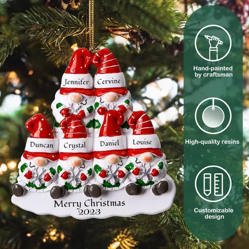 Vista 3 de Adornos de Navidad personalizados de gnomo 2023, familia de 2, 3, 4, 5, 6 – Adorno de Navidad personalizado con nombre para árbol de Navidad