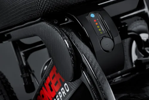 Vista 5 de Porto Mobility Ranger SpacePro XL - Silla de ruedas eléctrica de fibra de carbono ligera y plegable de próxima generación (carbono, asiento ancho XL)