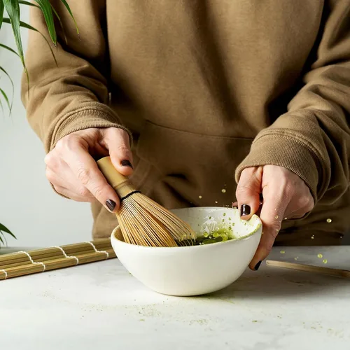 Vista 6 de HARFINGTON Batidor de té verde matcha de 80 puntas, batidor japonés de bambú Chasen, herramienta de cepillo de polvo matcha, cuchara tradicional
