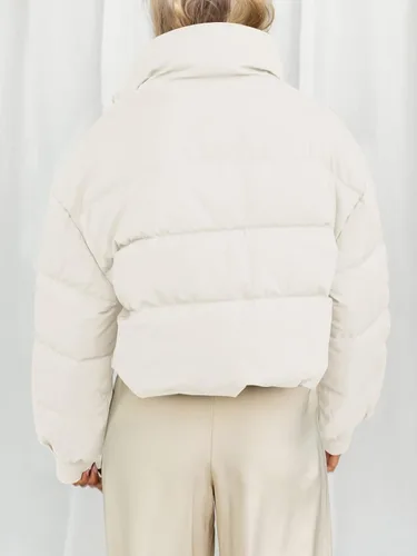 Vista 4 de MEROKEETY Women's Winter Cropped Puffer Jacket Long Sleeve Oversized Stand Collar Zip-Up Short Down Coat