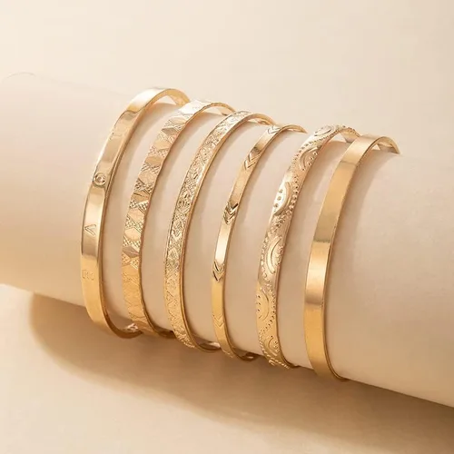 Vista 6 de FUTIMELY Stackable Gold Cuff Bracelets Bangle for Woemn,Boho Retro Grace Temperament Wide Face Bracelet Sets,Totem Embossing Love Charm Bracelet
