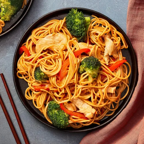 Vista 5 de Simply Asia Lo Mein - Fideos estilo chino, sin MSG, para sopas de fideos fríos, Lo Mei de verduras, pollo lo mein y salteados, 14 onzas
