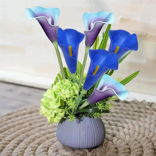 Vista 4 de Faylapa 20 piezas de lirio de cala artificial real al tacto, azul morado Flores falsas, ramos de boda, decoración floral para el hogar