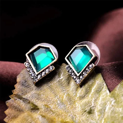 Vista 6 de AILUOR Aretes de diamantes de imitación verde esmeralda de estilo vintage, estilo art déco, antiguos, para boda, novia, graduación, aretes colgantes